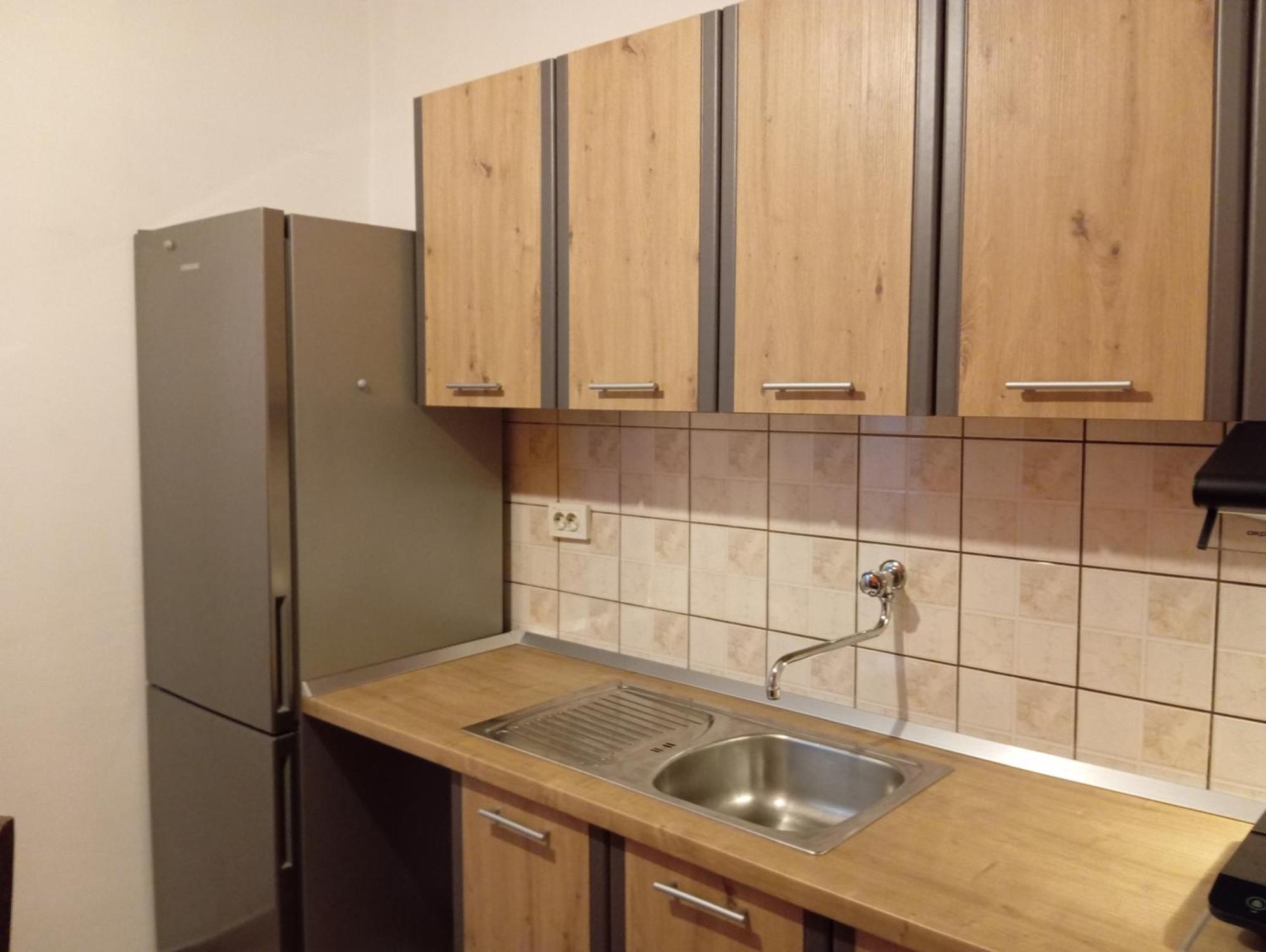 Hostel Kvarner- Private Rooms & Dorms Rijeka Exterior photo