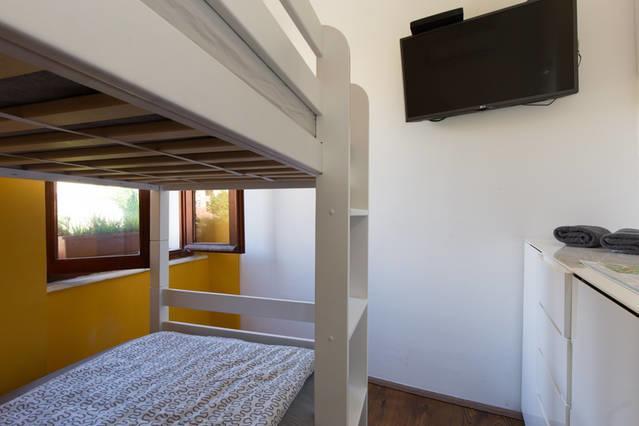Hostel Kvarner- Private Rooms & Dorms Rijeka Exterior photo